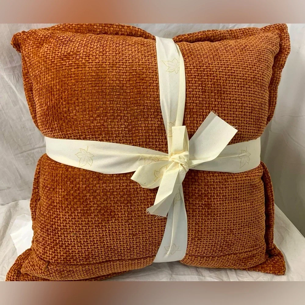 NWT Sheffield Home Plaid Throw Blanket & Textured Pillow Set Cozy Chenille
